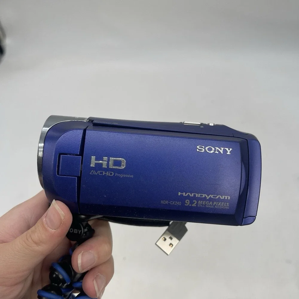Sony HDR-CX240 CX240 1080p Full HD Camcorder -T12-C8 with Stand Working